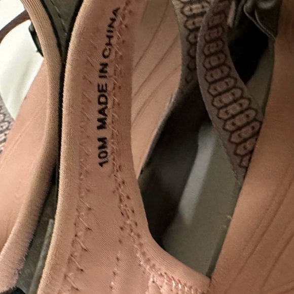 J Sport Kaia Grey Pink River Sandals Size 10 - Picture 7 of 7